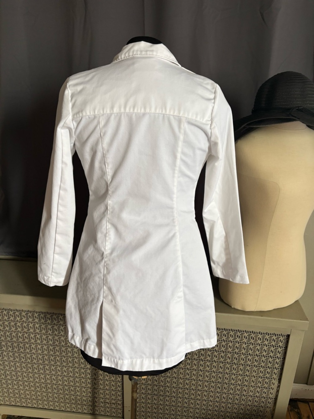 Tailored Women's Lab Coat - Picture 8 of 11